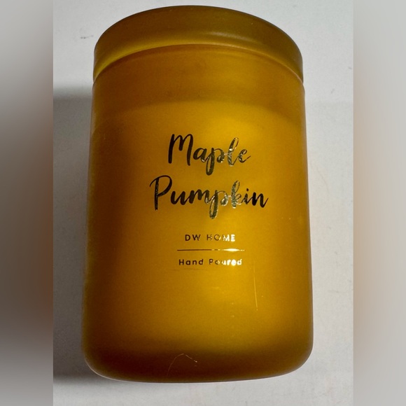 DW Home Maple Pumpkin Hand Poured Candle - Picture 4 of 8